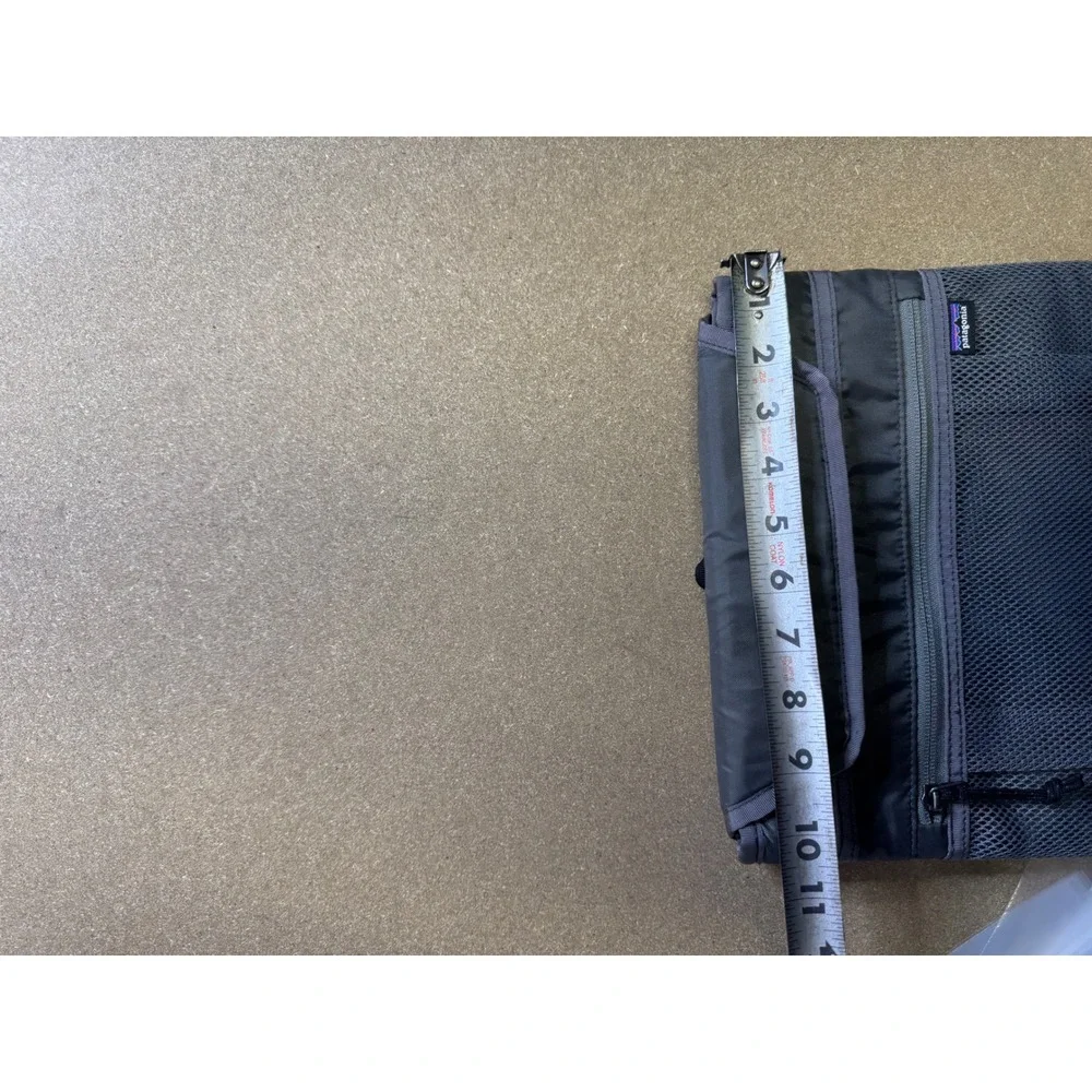Patagonia Gray Padded Organizer Pouch‎ Tech Sleeve Laptop Tablet Pouch
